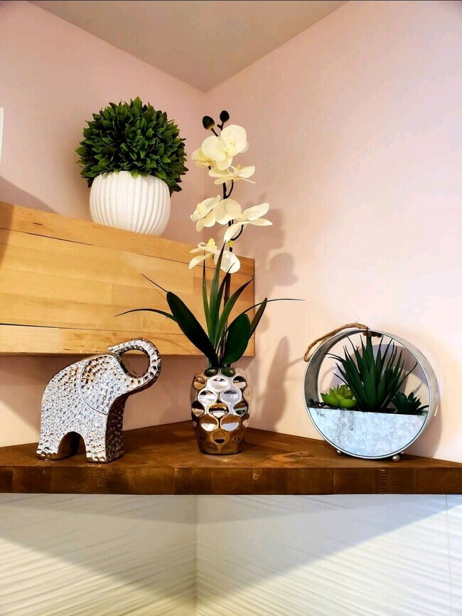 2481 E Canal Dr unit Sunshine Studio, Turlock, CA 95380 - photo 5