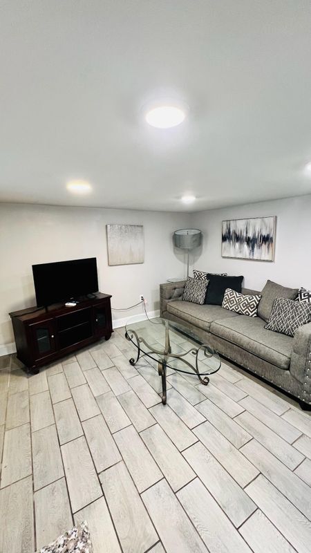 5924 St Claude Ave, New Orleans, LA 70117