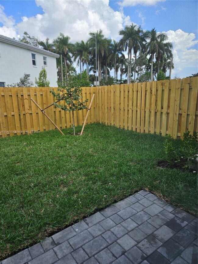 29221 SW 162nd Ct, Homestead, FL 33033 - photo 2