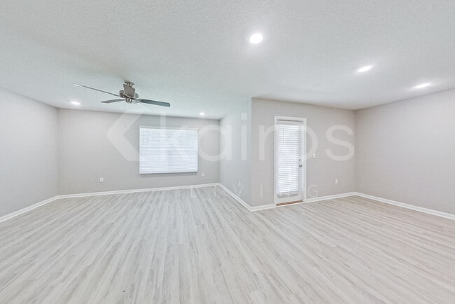 289 Monarch Ln, Pensacola, FL 32503 - photo 4