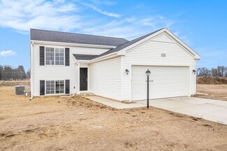 320 Crabtree Ln, Delta, OH 43515