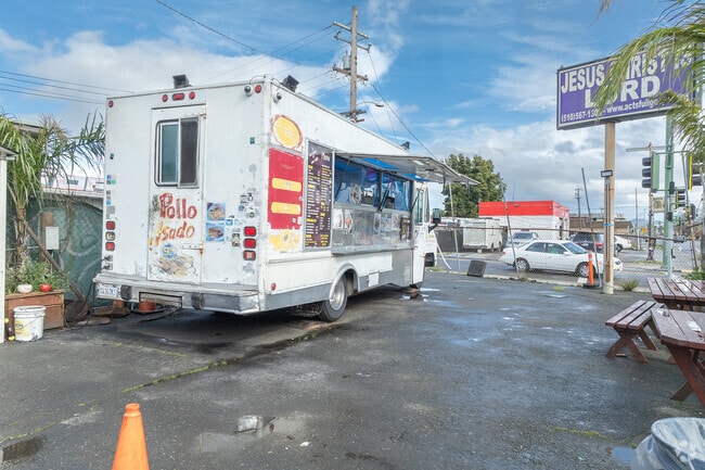 Food trucks provide an additional food source for Seminary residents.