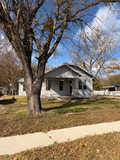 1206 Walnut St, Greenville, TX 75401