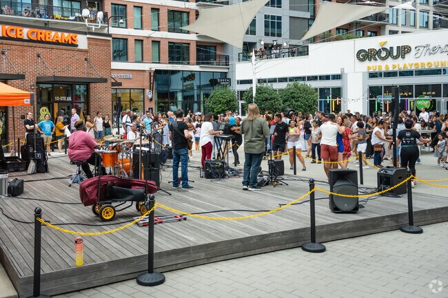 There are many weekend events that take place around the Dunean neighborhood.