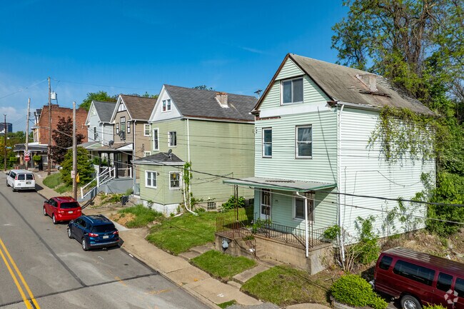 Rows of homes line Wylie Avenue in Middle Hill.