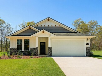 74 Lee, Phenix City, AL 36870