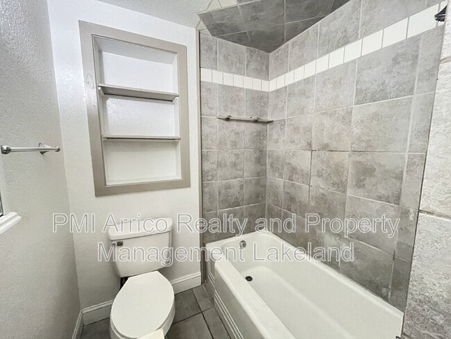 217 Mckean St unit A, Auburndale, FL 33823 - photo 4