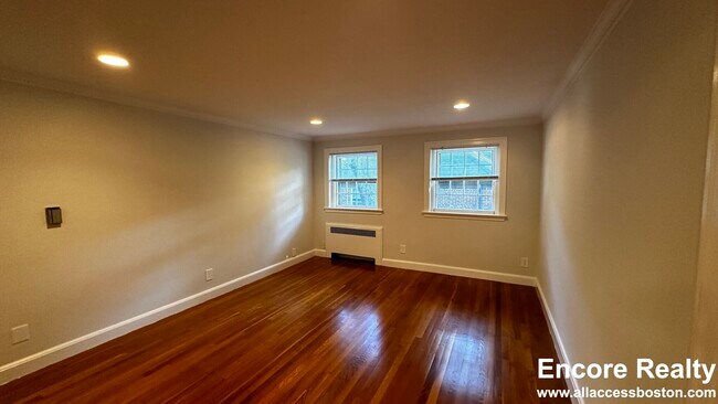 67 Wyman St unit 9, Waban, MA 02468 - photo 6