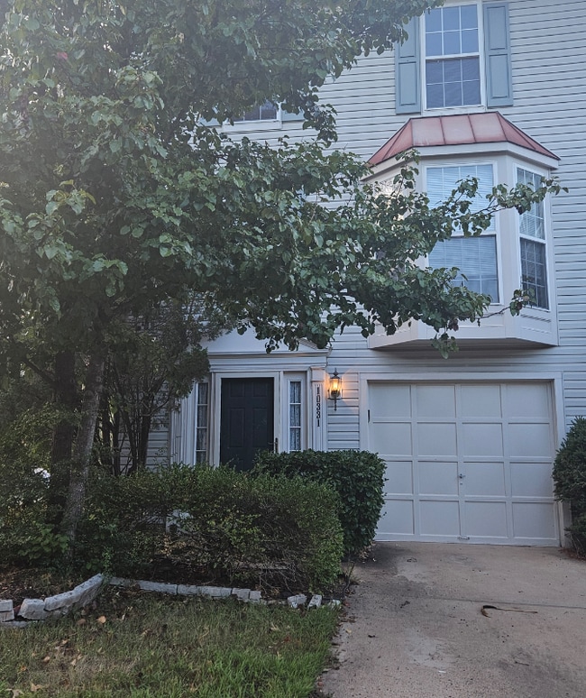 10331 Gent Ct, Manassas, VA 20110