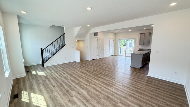 179 Lockheed Dr, Moon Township, PA 15108 - photo 4