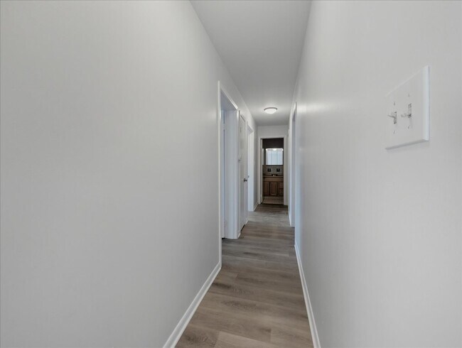 600 Mckinley Ave unit 103, Mundelein, IL 60060 - photo 3