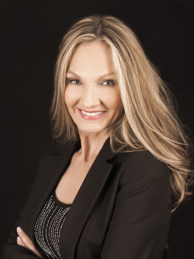 Carol Ferriolo Real Estate Agent in Robbinsville, NJ