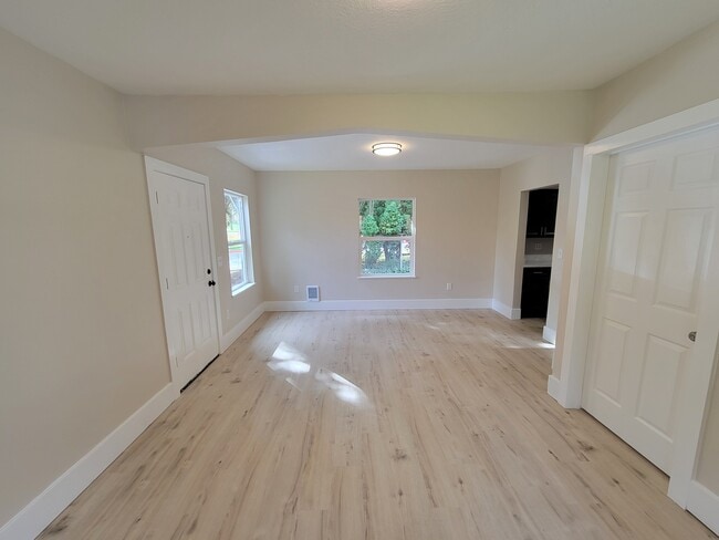 12835 SW Grant Ave, Portland, OR 97223 - photo 5