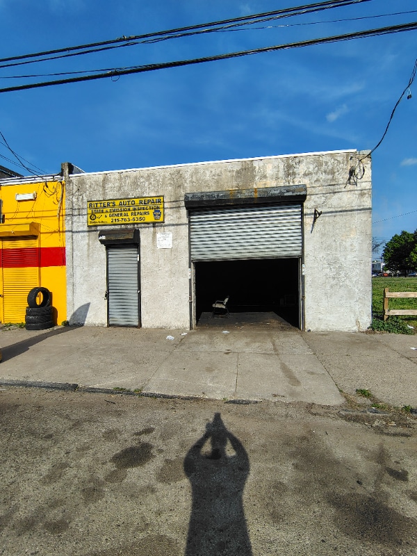 2046 N Van Pelt St, Philadelphia, PA 19121