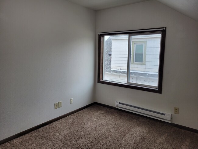 2240 West Ave S, La Crosse, WI 54601 - photo 6