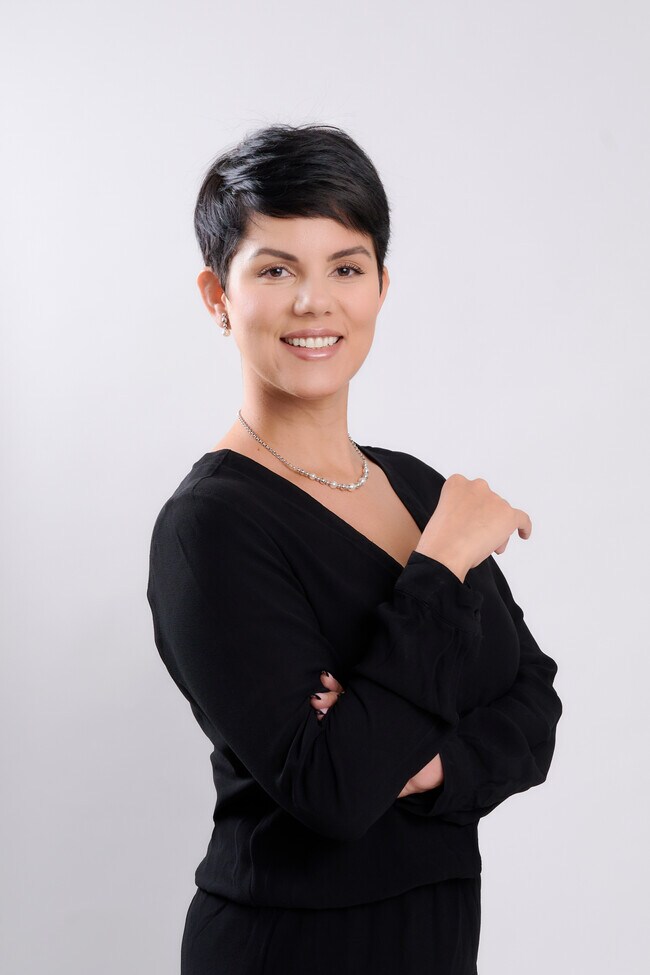 Agent Photo