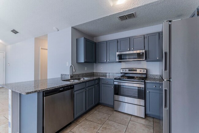 10254 Dover Ridge unit 206, San Antonio, TX 78250 - photo 5