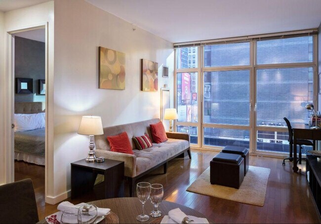 1600 Broadway on the Square Condominium unit ID1358543P, New York, NY 10019 - photo 2