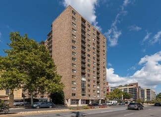 8200 Wisconsin Ave, Bethesda, MD 20814