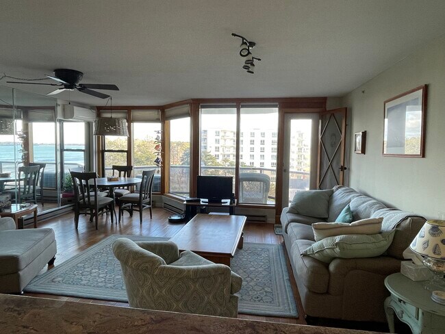 The Diplomat unit 607, Old Orchard Beach, ME 04064 - photo 2