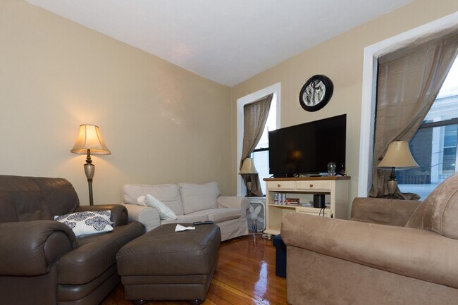 29 High St unit 6, Boston, MA 02110 - photo 3