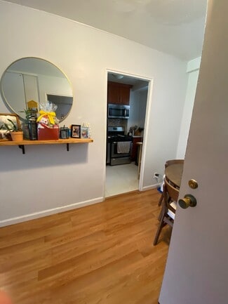 6145 98th St, Rego Park, NY 11374