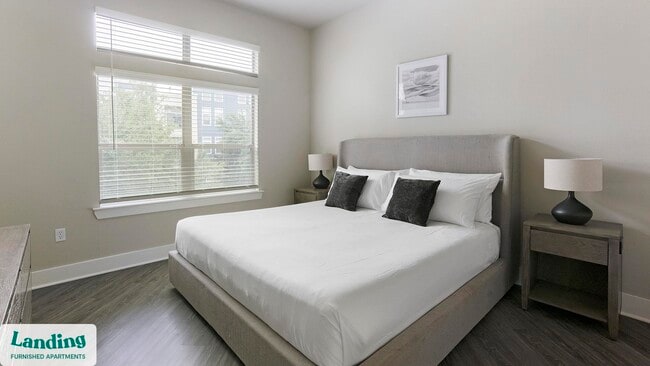 18101 Point Lookout Dr unit 317, Nassau Bay, TX 77058 - photo 7