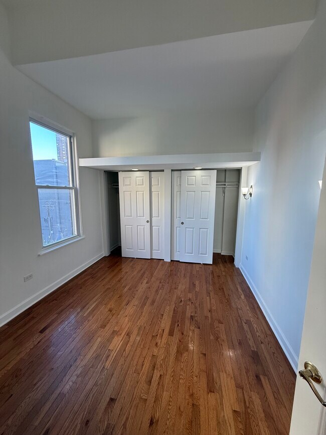 127 Maple Ave, Chicago, IL 60610 - photo 4