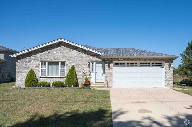 Country Aire has many charming houses with beautiful landscaping in its neighborhoods.