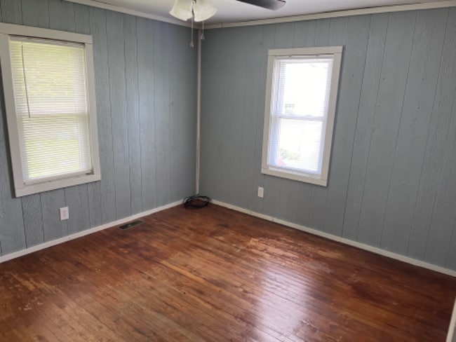 611 N Race St unit Garage, Glasgow, KY 42141 - photo 7