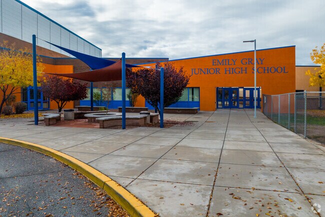 Welcome to Emily Gray Junior High School in Tucson, Arizona