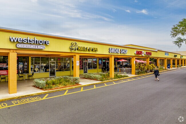 Oakhurst Plaza has restaurants & a grocery store for your shopping needs.