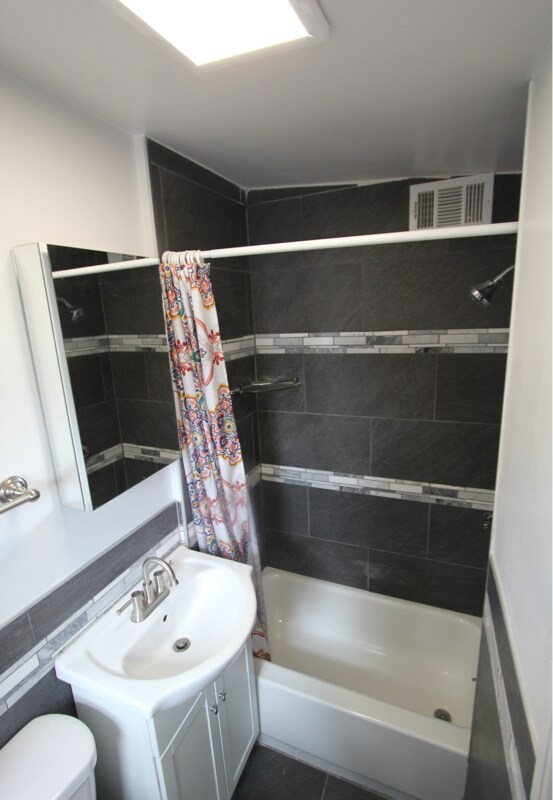 1920 Bainbridge St unit 3R, Philadelphia, PA 19146 - photo 7