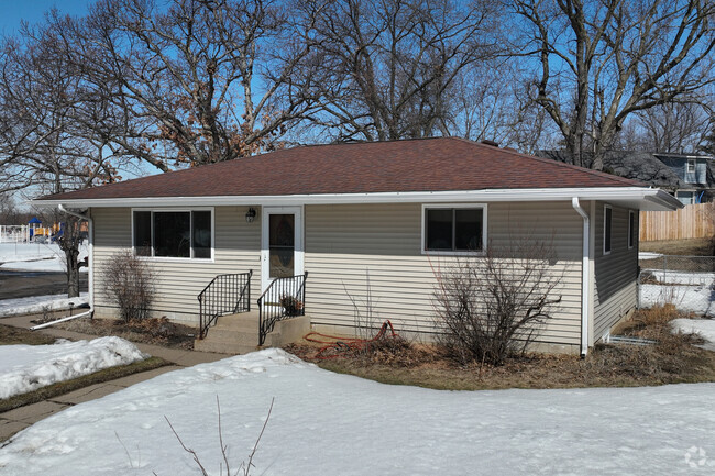 Cozy ranch style homes are common throughout Valley Place.