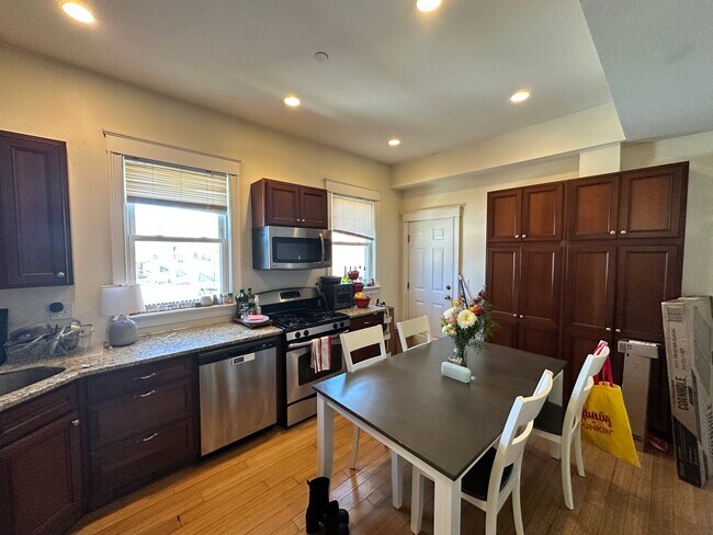1625 Tremont St unit 2, Roxbury Crossing, MA 02120 - photo 2