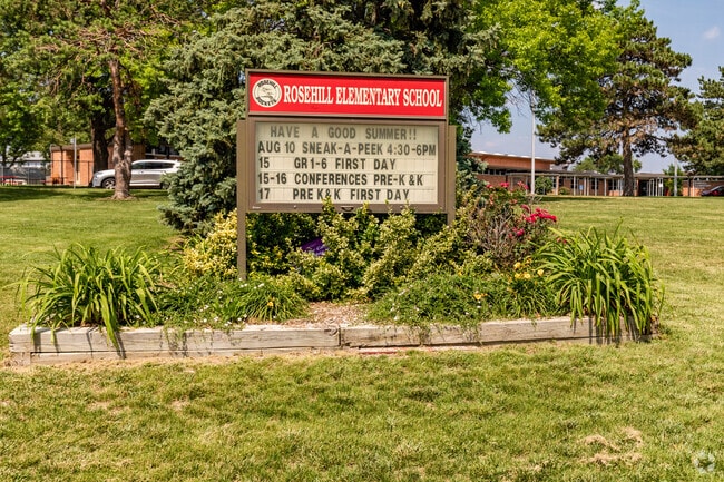 Welcome to Rosehill Elementary School in the Lenexa neighborhood.