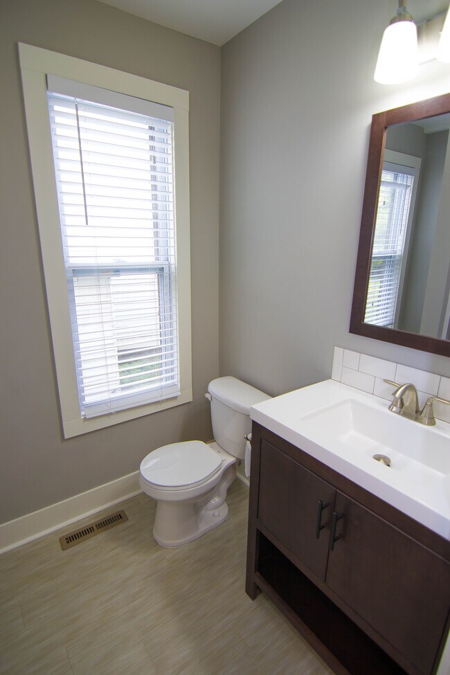 624 4th St NW, Grand Rapids, MI 49504 - photo 3