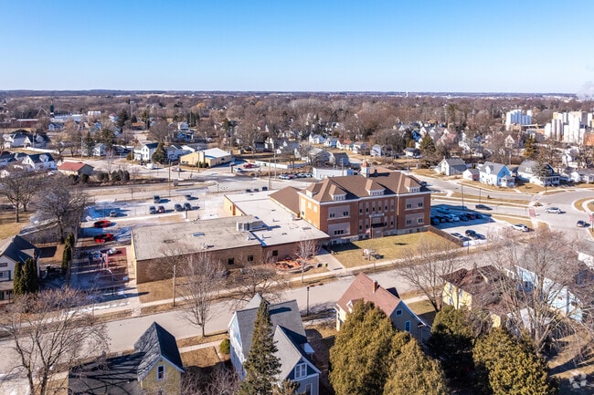 Fond du Lac Stem Academy scores a B+ by Niche.