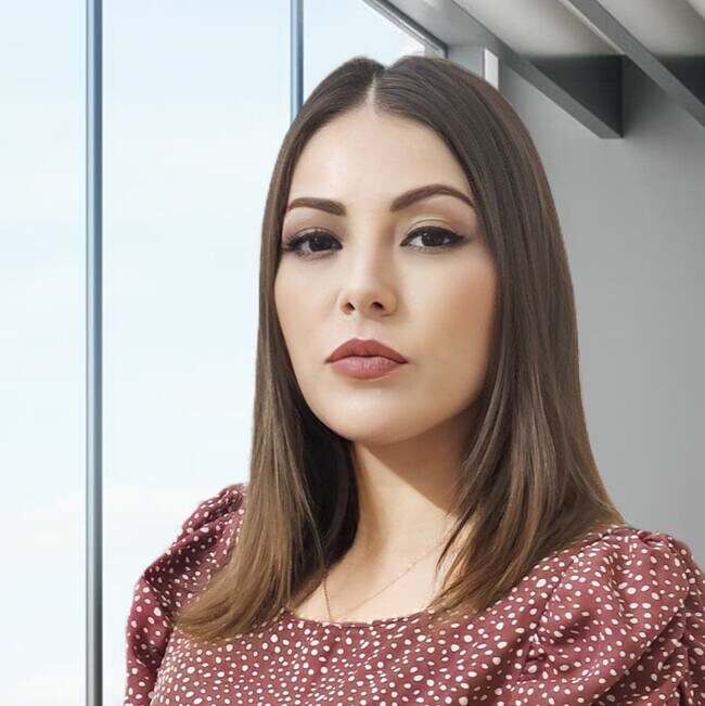 Emma Velazquez Larios