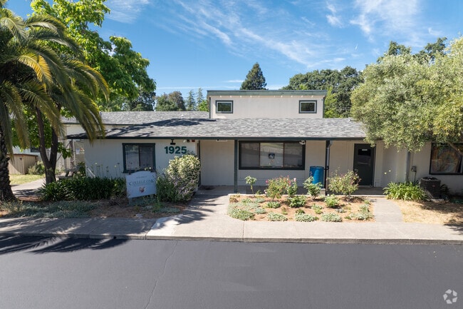 College Oak Montessori School in Santa Rosa provides quality education.