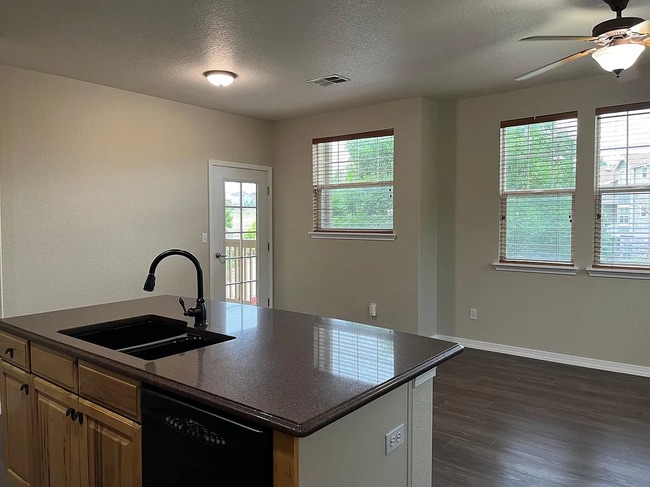 15455 Canyon Rim Dr unit 207, Englewood, CO 80112 - photo 5