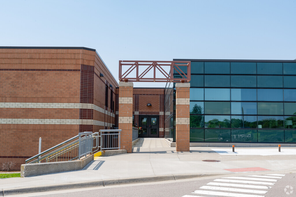 Hugger Elementary School helps their students strive for excellence.