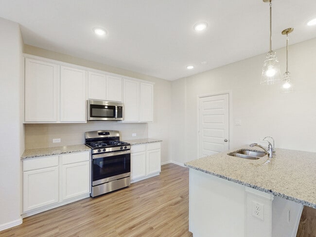 7617 Sunset Valley Ln unit 36497212, Ponder, TX 76259 - photo 6