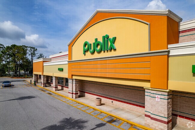 Many of the Lisbon locals do their grocery shopping at the Woodland Center Publix.