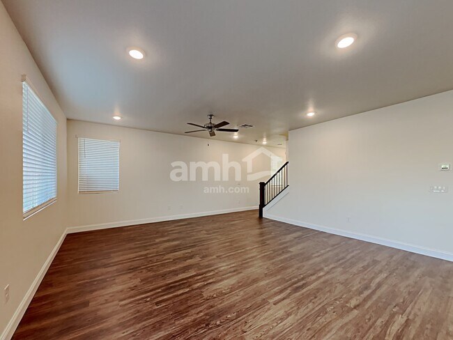 6031 Schmidt St, North Las Vegas, NV 89081 - photo 7