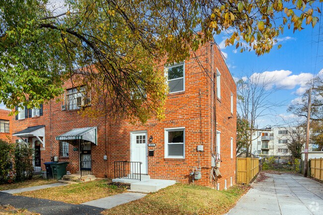 A typical townhouse in the Knox Hill neighborhood of Washington, D.C.