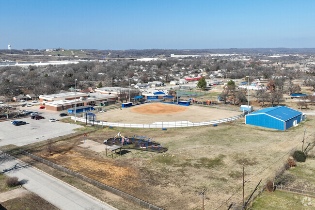 Liberty Elementary School has on-site baseball and basketball facilities for students.