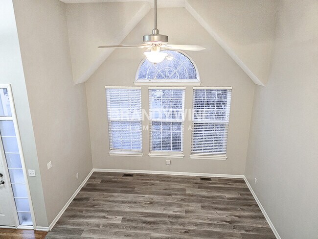 13313 Redwood Ln, Smithville, MO 64089 - photo 7