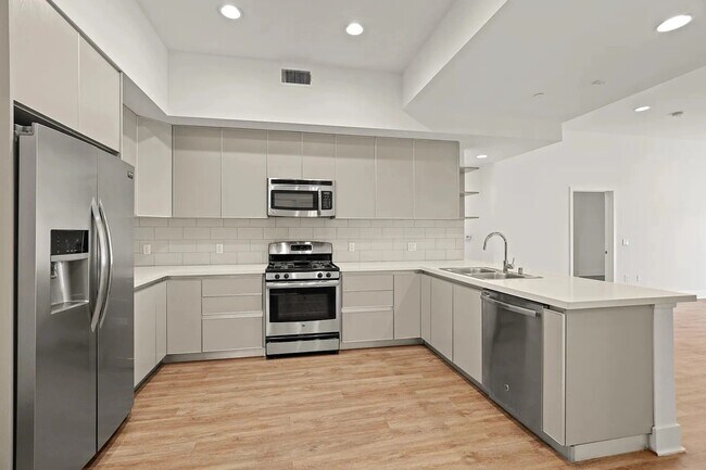 5308 Sepulveda Blvd unit 215, Sherman Oaks, CA 91411 - photo 5