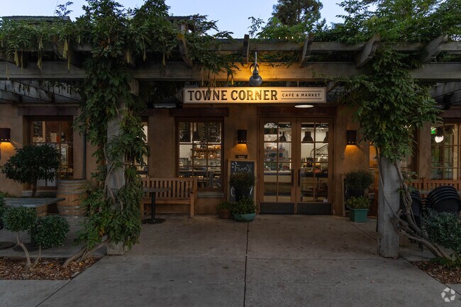 Towne Corner Café in the Sunwest neighborhood of Lodi is a popular place for food and coffee.